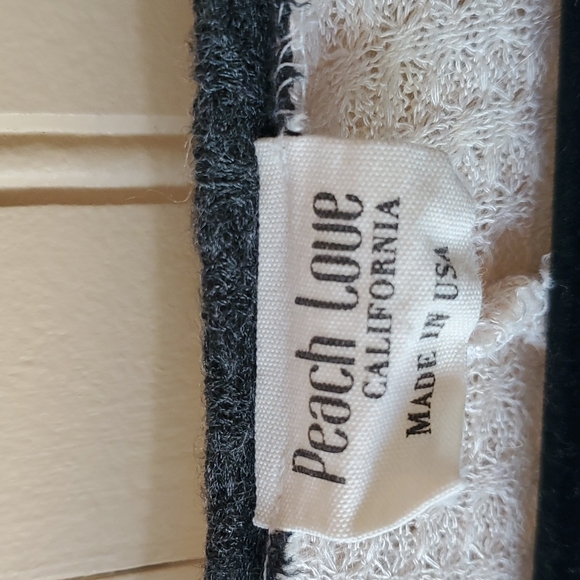 Peach Love California boutique blouse XS cream leopard print long sleeves - Picture 4 of 7